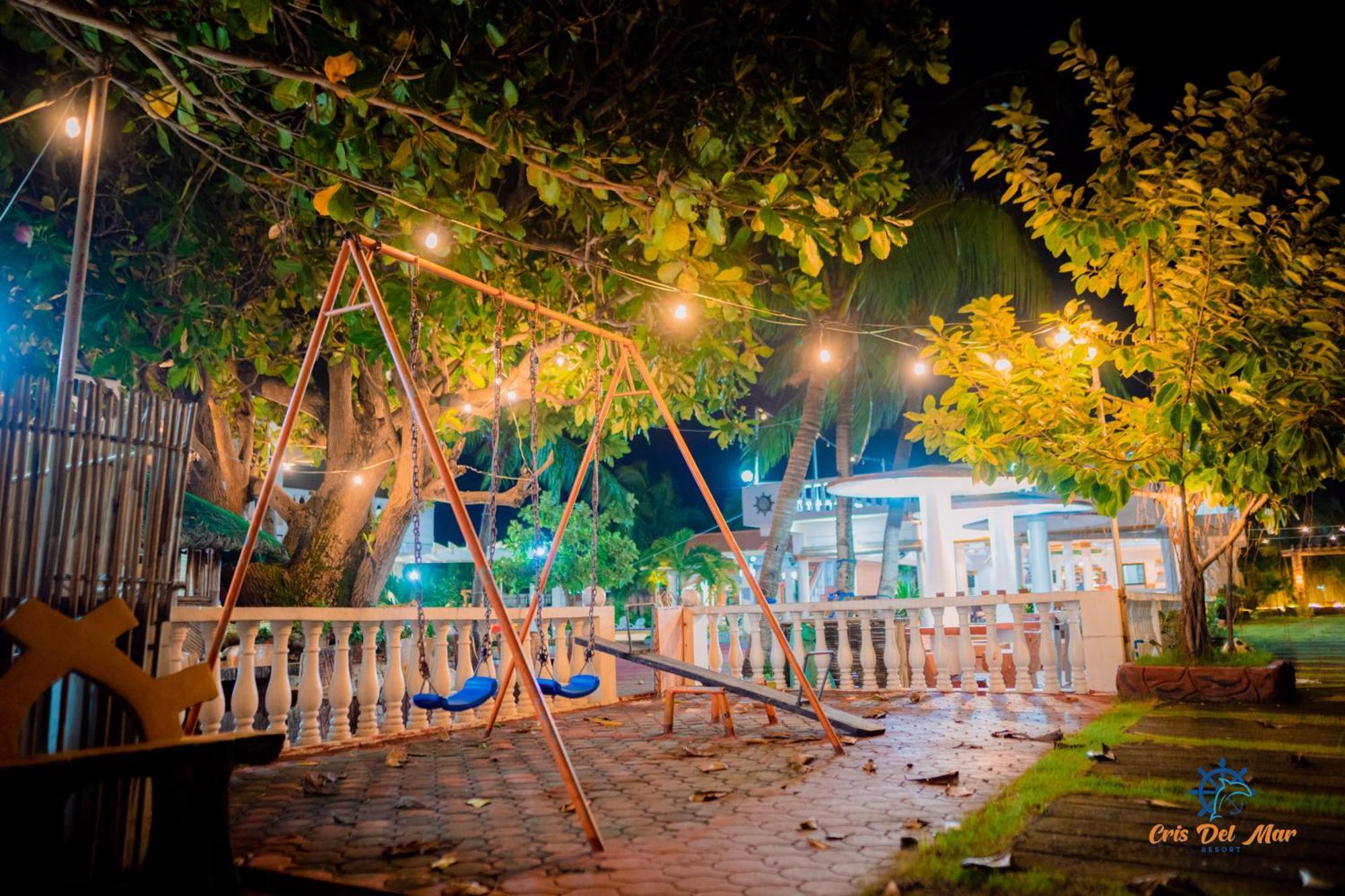 Cris Del Mar Resort Bolinao Kültér fotó